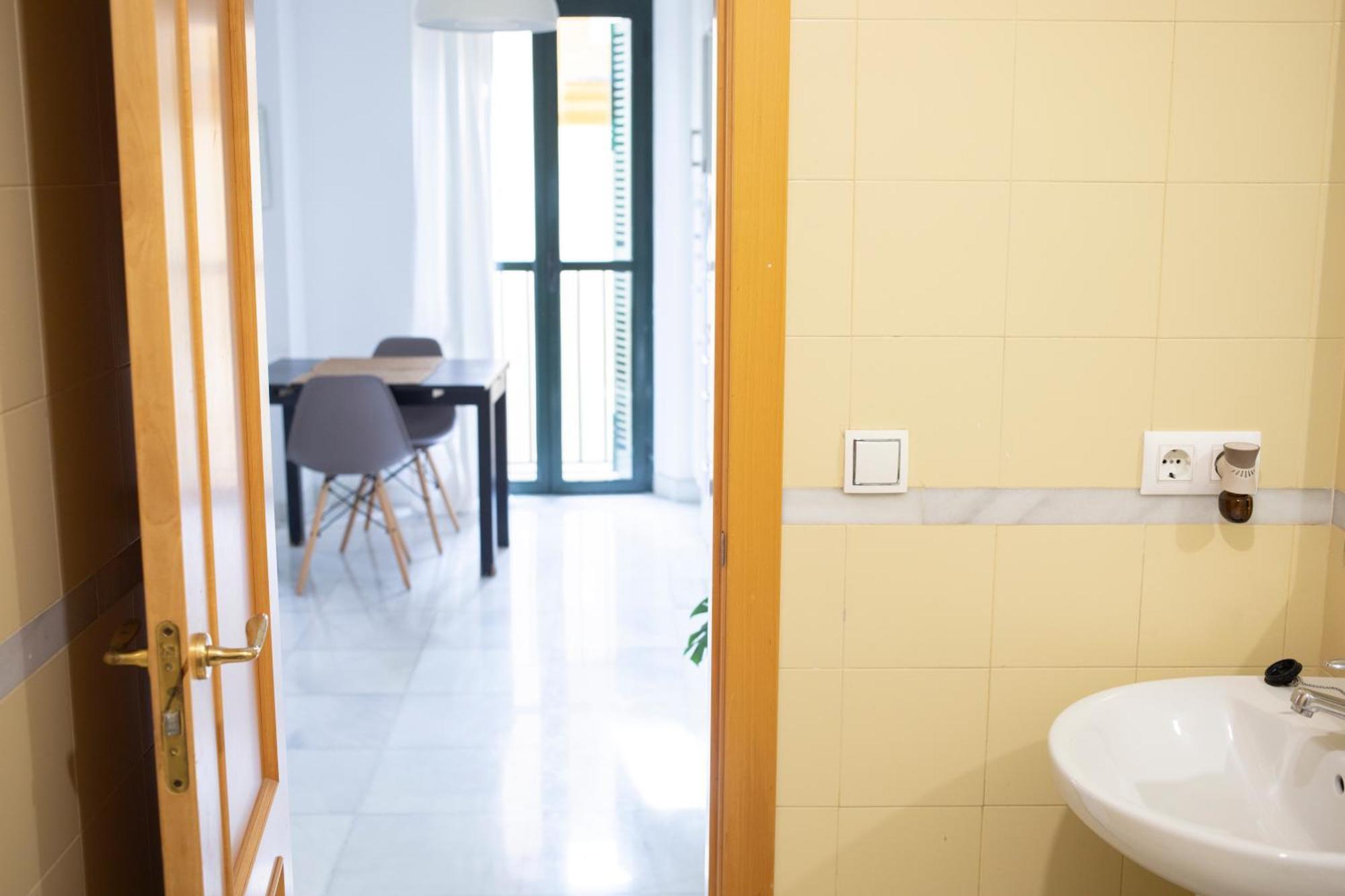 세비야 Atico Con Balcon En Pleno Centro 아파트 외부 사진